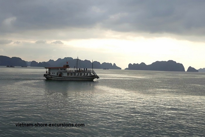 Ha Long Bay Cruise Tour